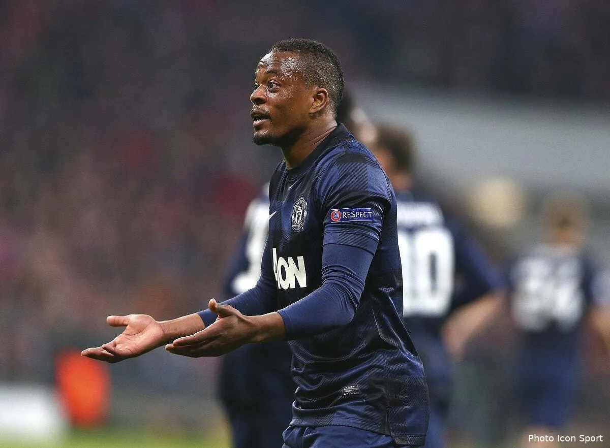 officiel evra prolonge a manchester united iconsport bpi 090414 63 0683751