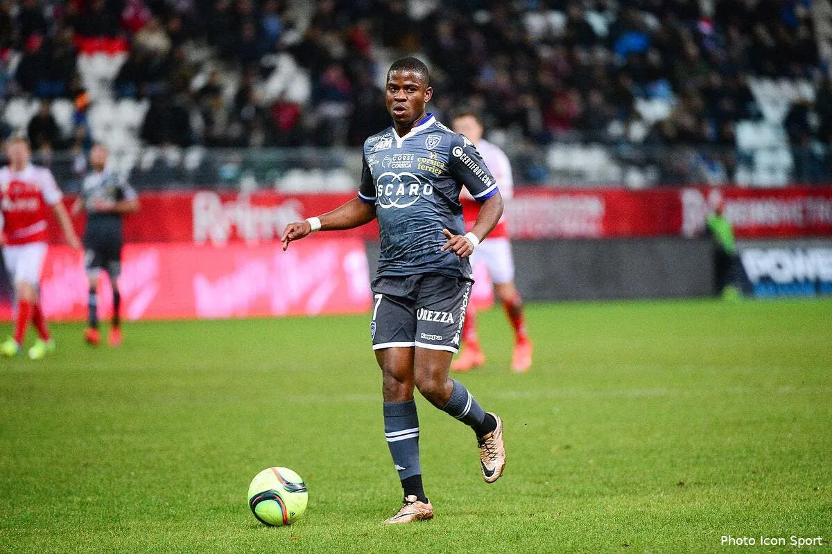 officiel floyd ayite quitte bastia pour l angleterre ayite147708