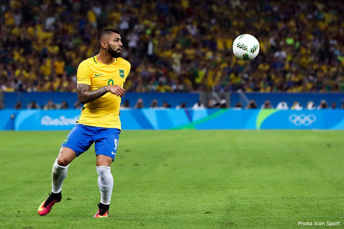 officiel gabriel barbosa signe a l inter milan iconsport bpi 200816 87 10153458