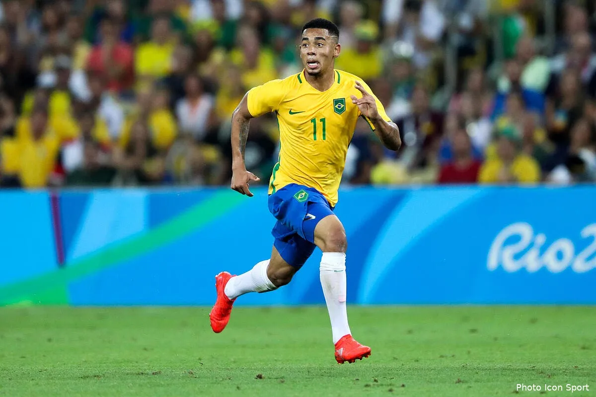 officiel gabriel jesus arrive a manchester city iconsport bpi 200816 18 26167784
