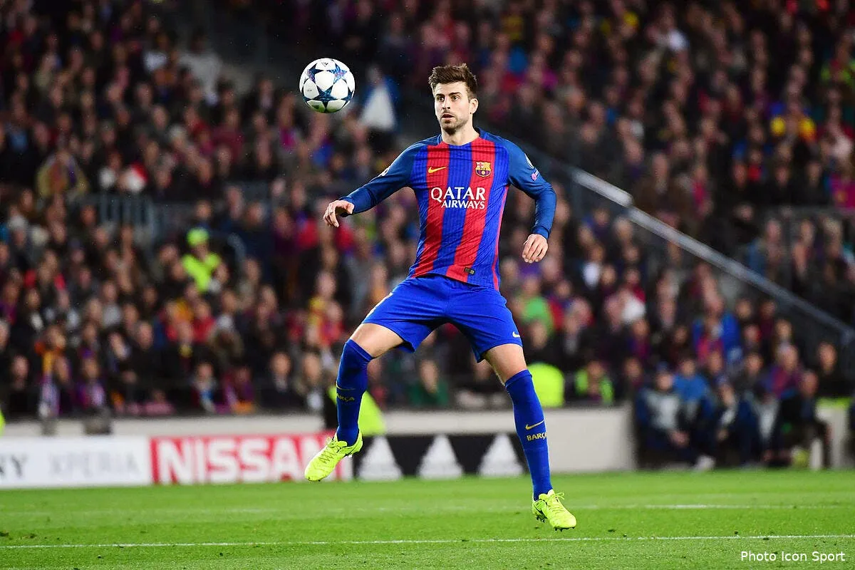 officiel gerard pique prolonge au fc barcelone iconsport win 080317 05 52206941