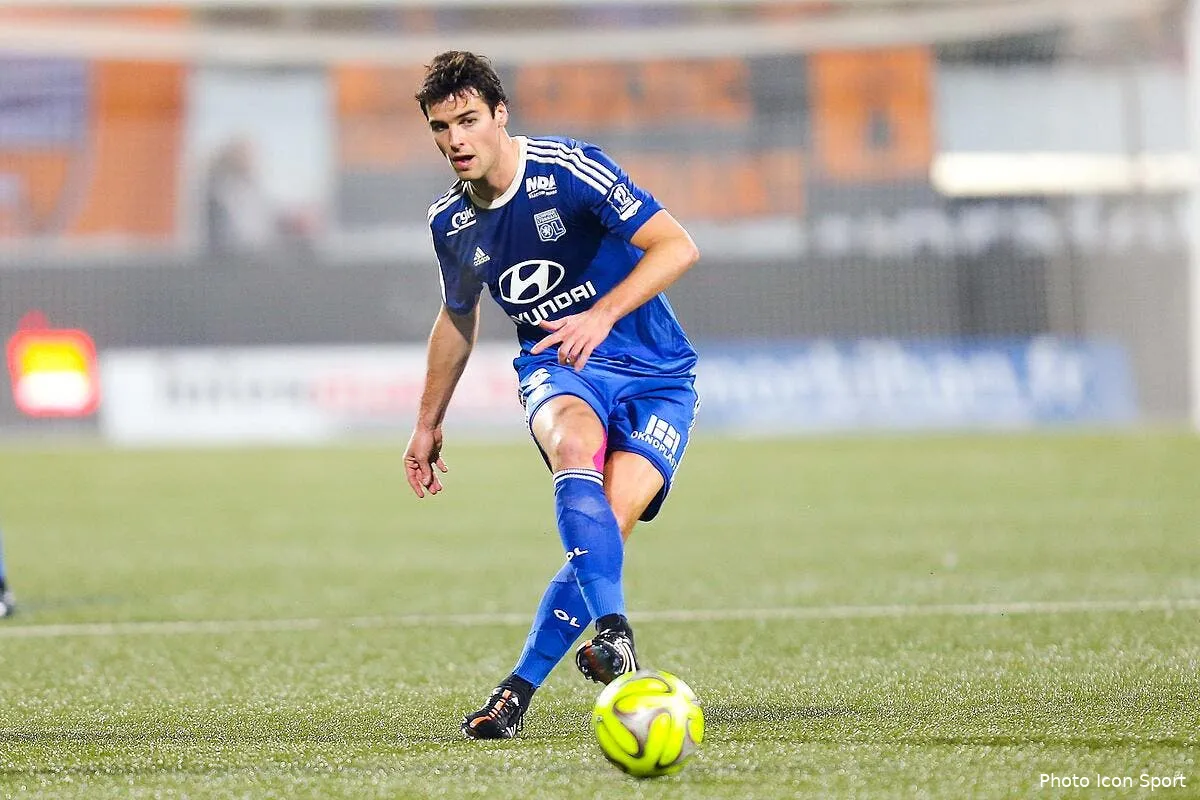 officiel gourcuff a signe a rennes iconsport vmi 150215 09 77124557