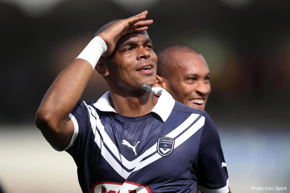 officiel henrique rempile pour deux ans avec bordeaux iconsport blo 230912 88 0249539