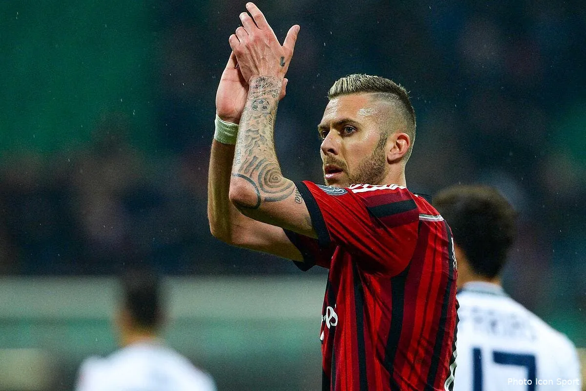 officiel jeremy menez signe a bordeaux iconsport liv 220315 09 21150474