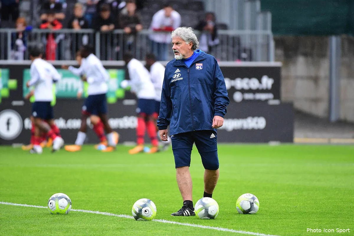 officiel joel bats quitte l ol gregory coupet va le remplacer iconsport icon win 011017 01 21393199629