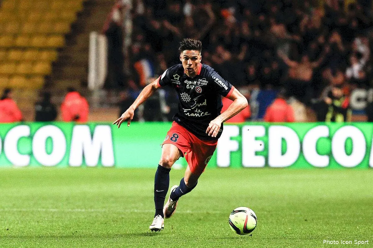 officiel jonas martin quitte montpellier pour le betis iconsport anp 140516 05 04145432