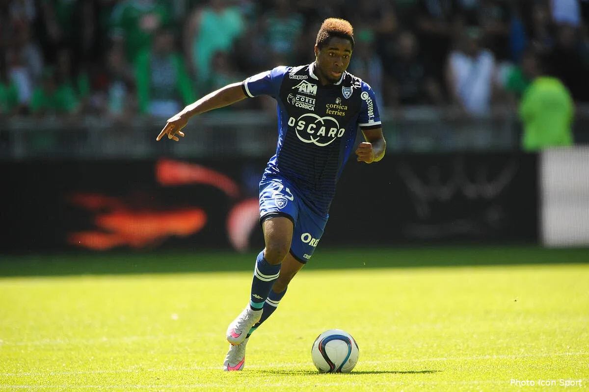 officiel kamano rejoint les girondins de bordeaux iconsport jpt 300815 08 59150084
