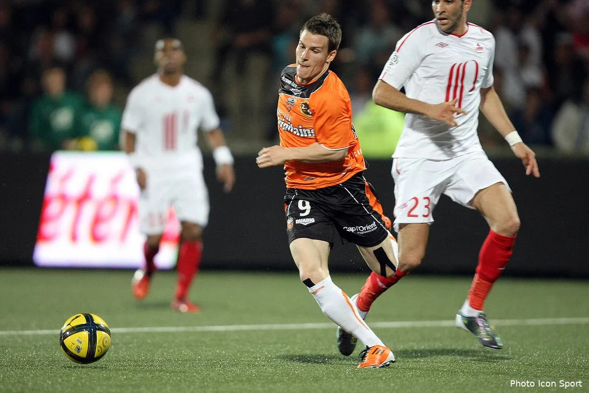 officiel kevin gameiro rejoint le psg iconsport ico 240411 01 0420638