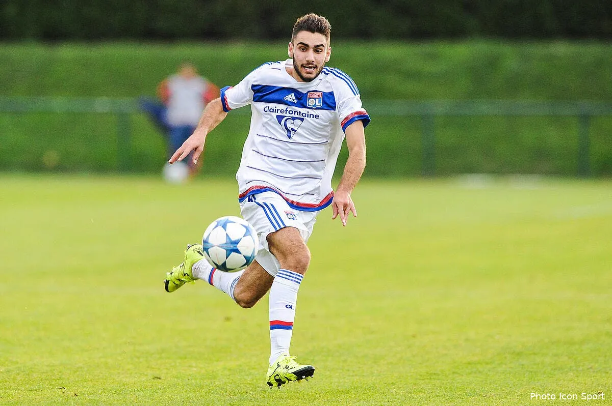 officiel l ol pret del castillo a bourg peronnas iconsport jpt 041115 100 45145826