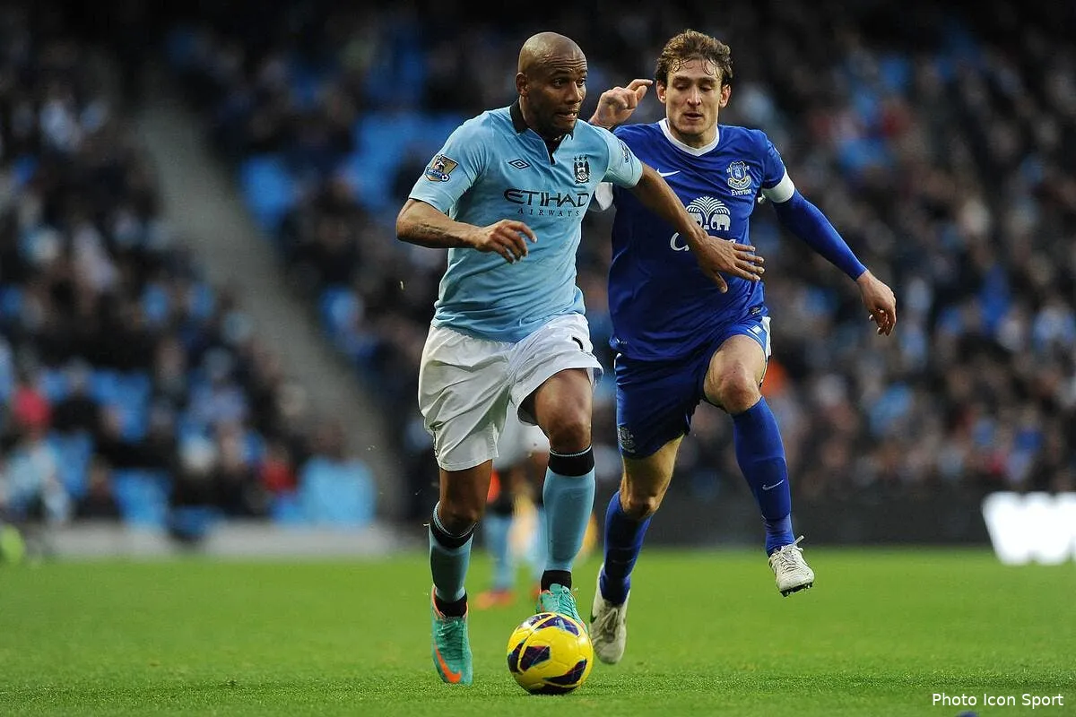 officiel la roma accueille maicon iconsport pho 281112 08 1761735