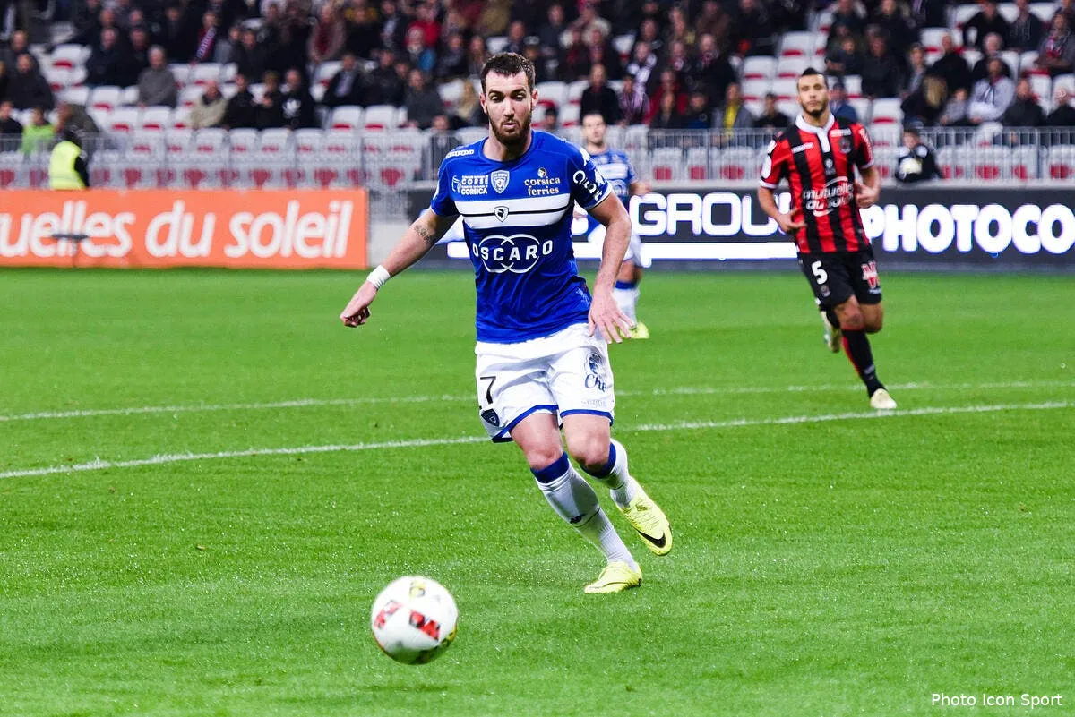 officiel le fc lorient recrute mathieu peybernes iconsport anp 271116 93 20167068