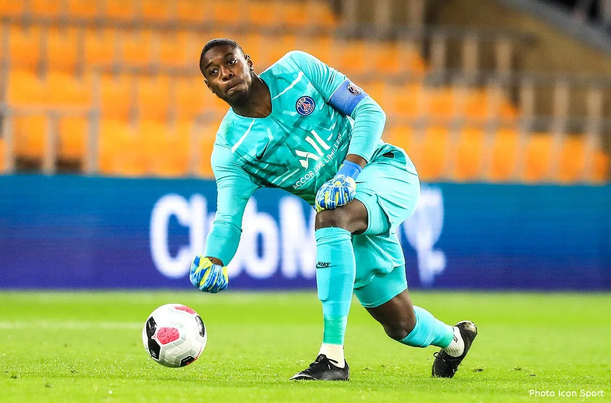 officiel le psg envoie un gardien en l2 icon 48483797295679