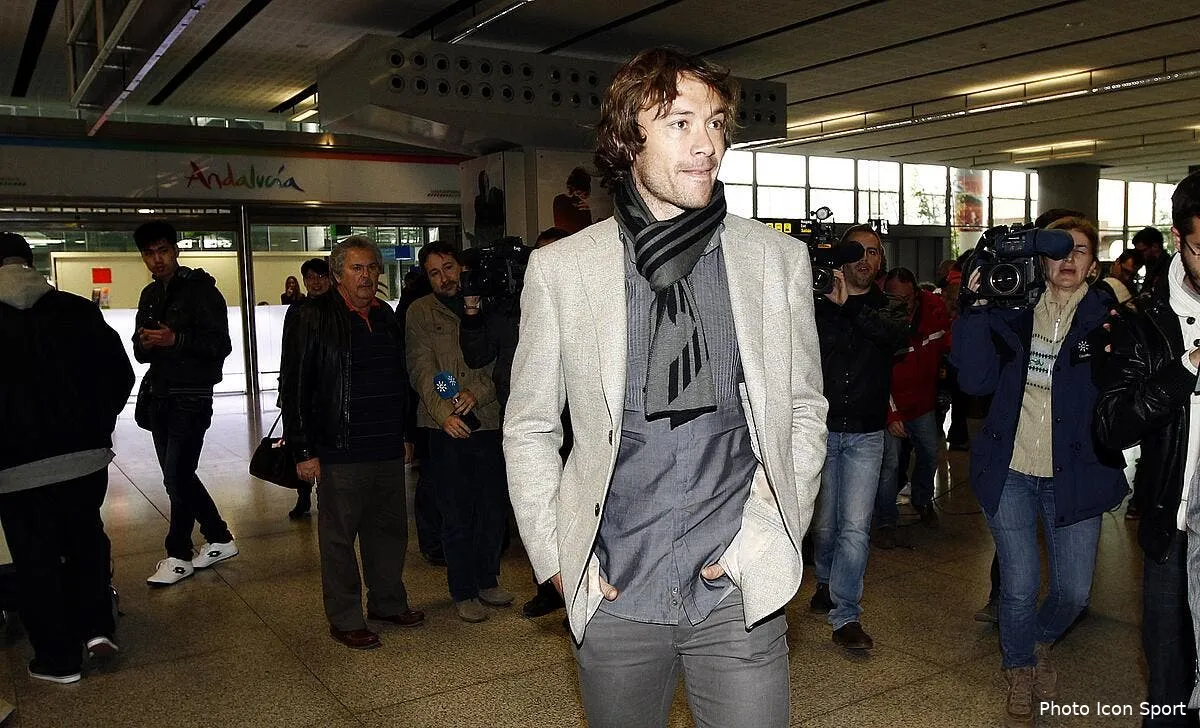 officiel le psg prete lugano a malaga iconsport mar 220113 021 0248303