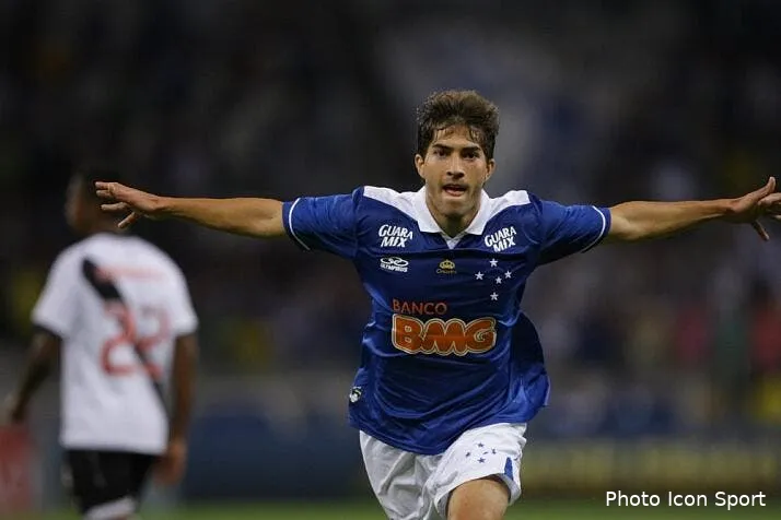 officiel le real madrid recrute lucas silva lucas silva102399
