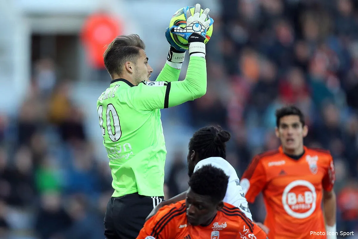 officiel lecompte prolonge a lorient iconsport vmi 300416 04 03155954