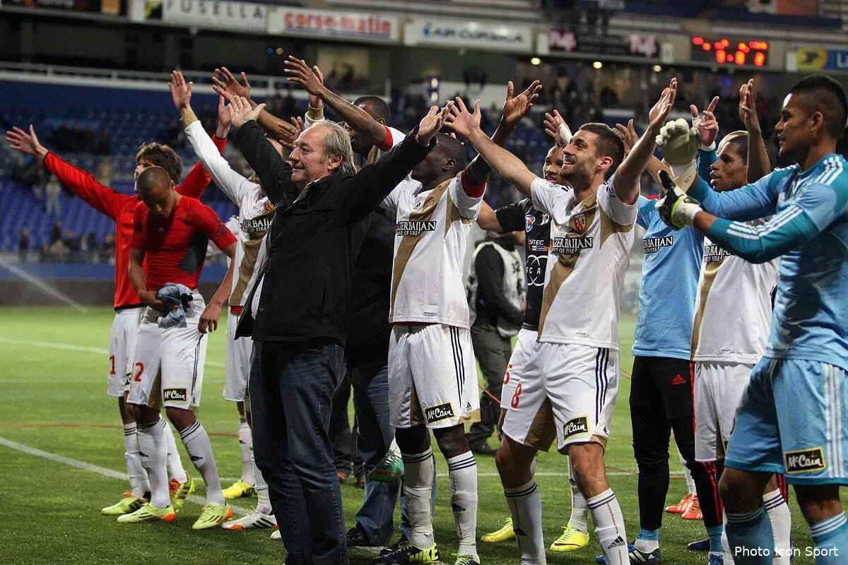 officiel lens reste en ligue 2 iconsport mae 160514 09 1187481