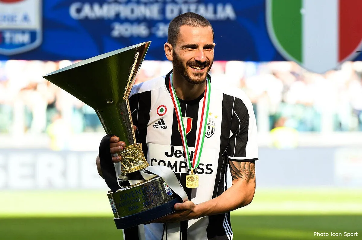 officiel leonardo bonucci passe de la juve au milan ac iconsport ipp 210517 10 01186419