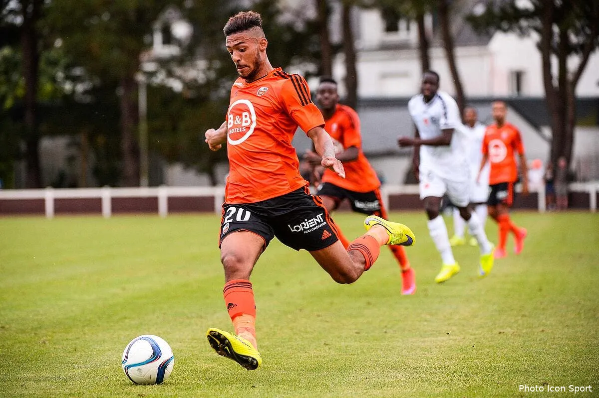 officiel lorient prete bouanga a strasbourg iconsport nlg 180715 09 84129541