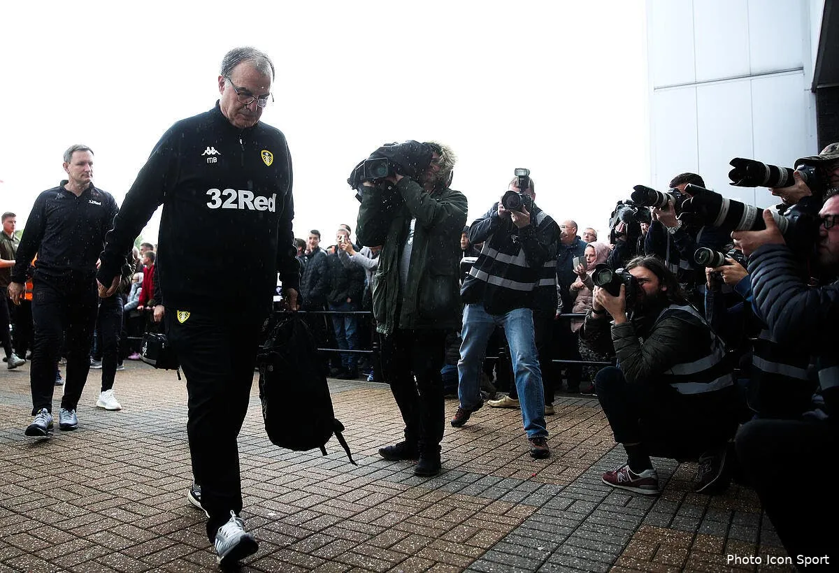 officiel marcelo bielsa prolonge a leeds icon 42802735254491