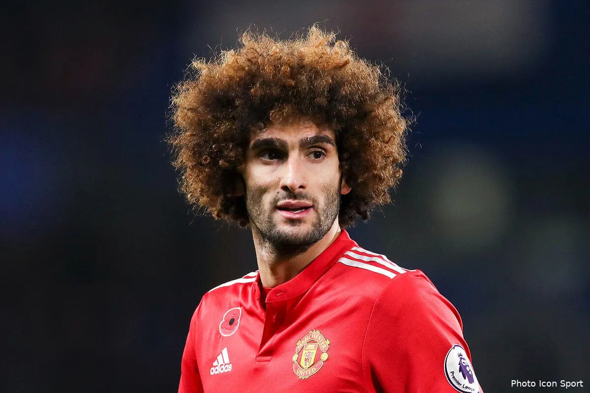 officiel marouane fellaini repousse tout et reste a manchester united iconsport icon 33596223223303