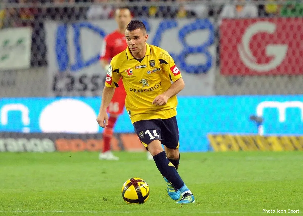 officiel marvin martin prolonge a sochaux iconsport gau210511 01 8124608