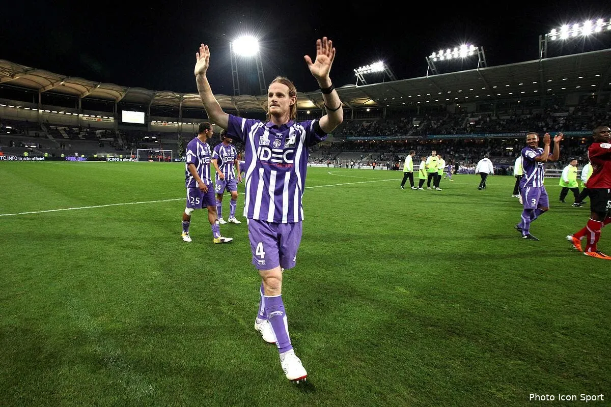 officiel mauro cetto prete six mois a lille iconsport blo 210511 38 3430335