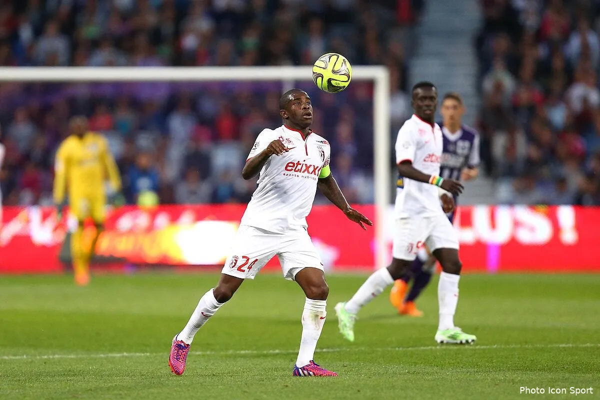 officiel mavuba prolonge jusqu en 2019 au losc iconsport blo 090515 91 03112315