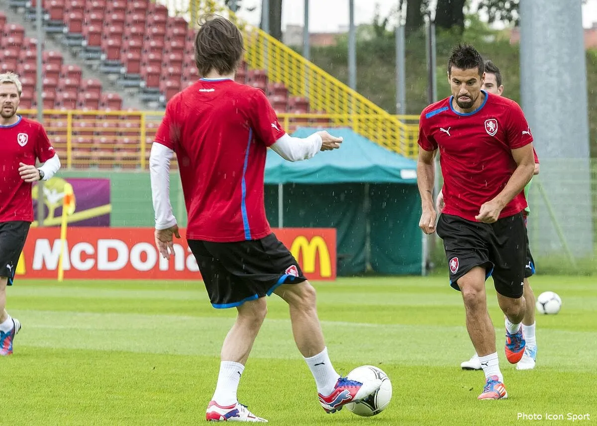 officiel milan baros signe pour ostrava pour la 4e fois iconsport new 200612 01 146183957