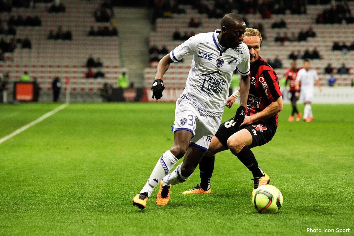 officiel mouhamadou dabo signe a caen pour 3 ans iconsport mag 050316 08 03146186