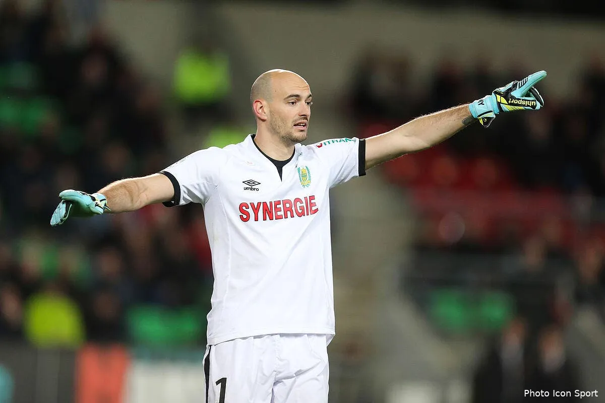 officiel nantes prolonge riou iconsport vmi 210315 08 40107995