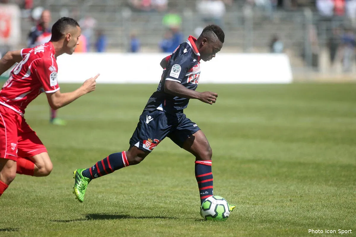 officiel nice recrute n mendy iconsport guy 110513 05 5360153