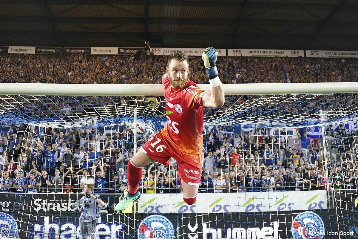 officiel oukidja quitte strasbourg pour metz icon boz 120518 05 37221663