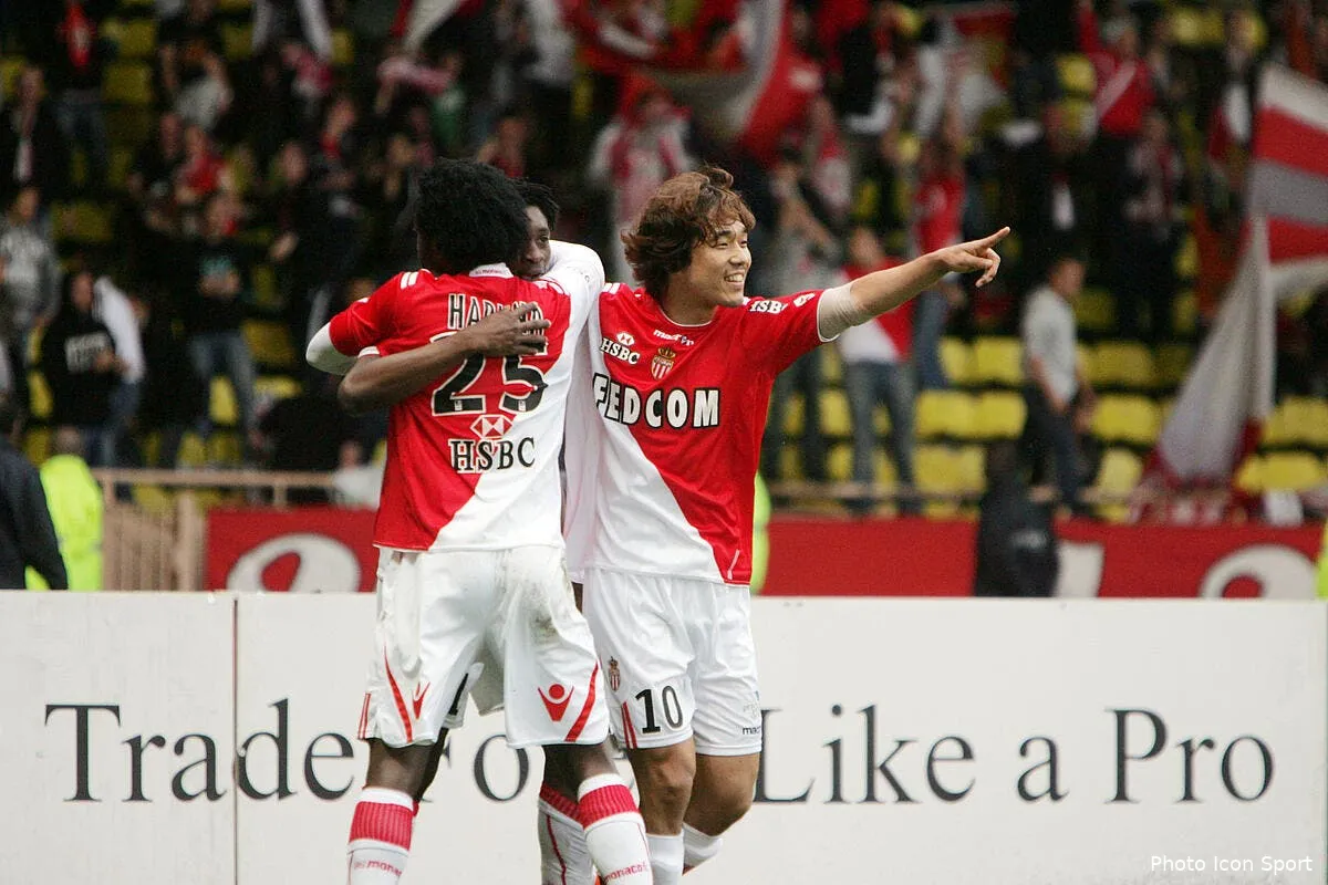 officiel park le nouveau numero 9 d arsenal iconsport gri 150511 01 0524058