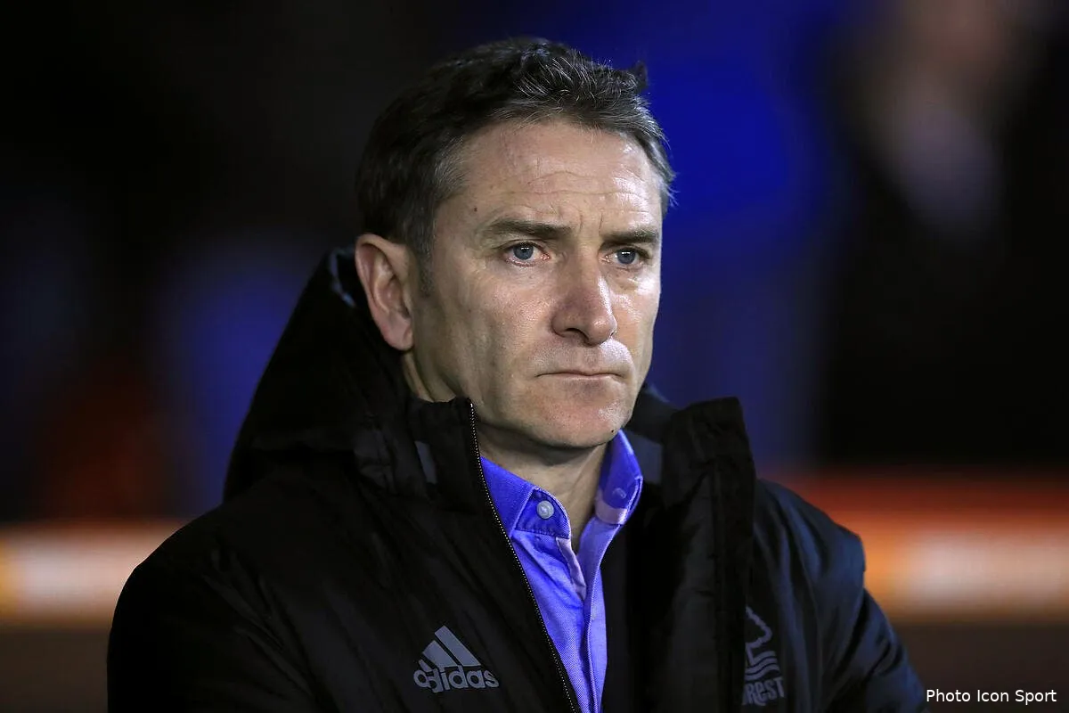 officiel philippe montanier nouvel entraineur de lens iconsport 29525071219747