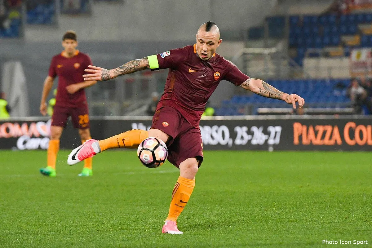officiel radja nainggolan prolonge a la roma iconsport ipp 020417 89 12187749
