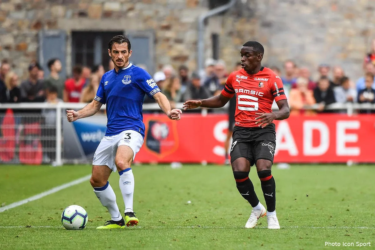 officiel rennes degraisse et envoie maouassa a nimes iconsport icon bap 280718 93 72229403