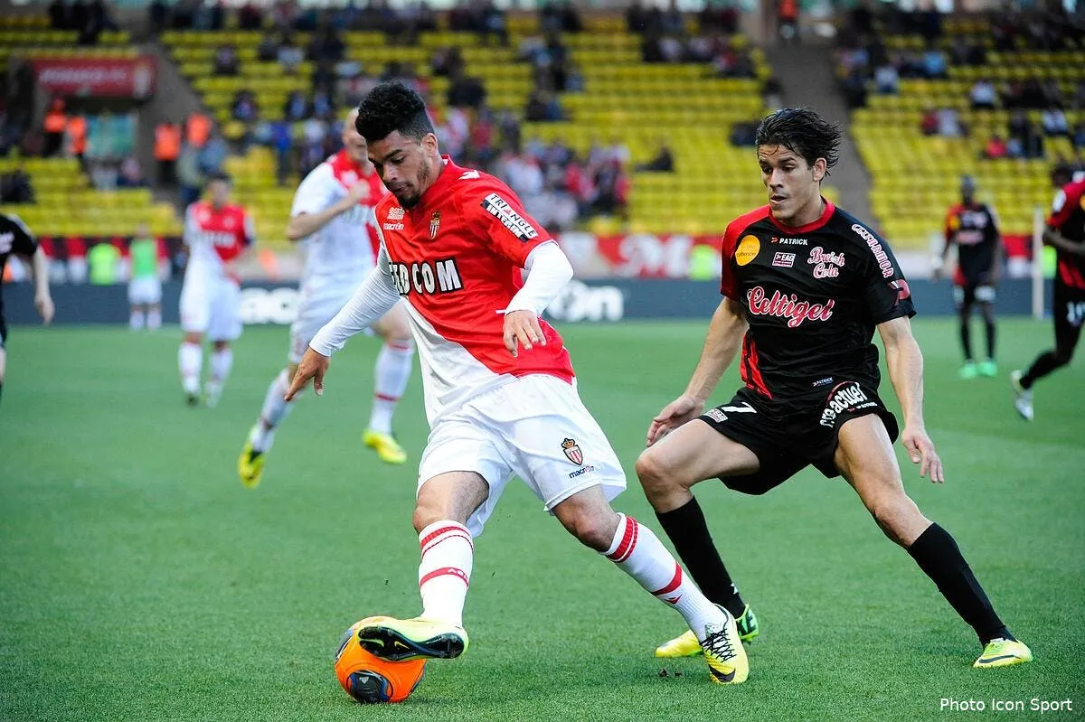 officiel riviere rejoint l armada francaise de newcastle iconsport anr 070514 01 0487571