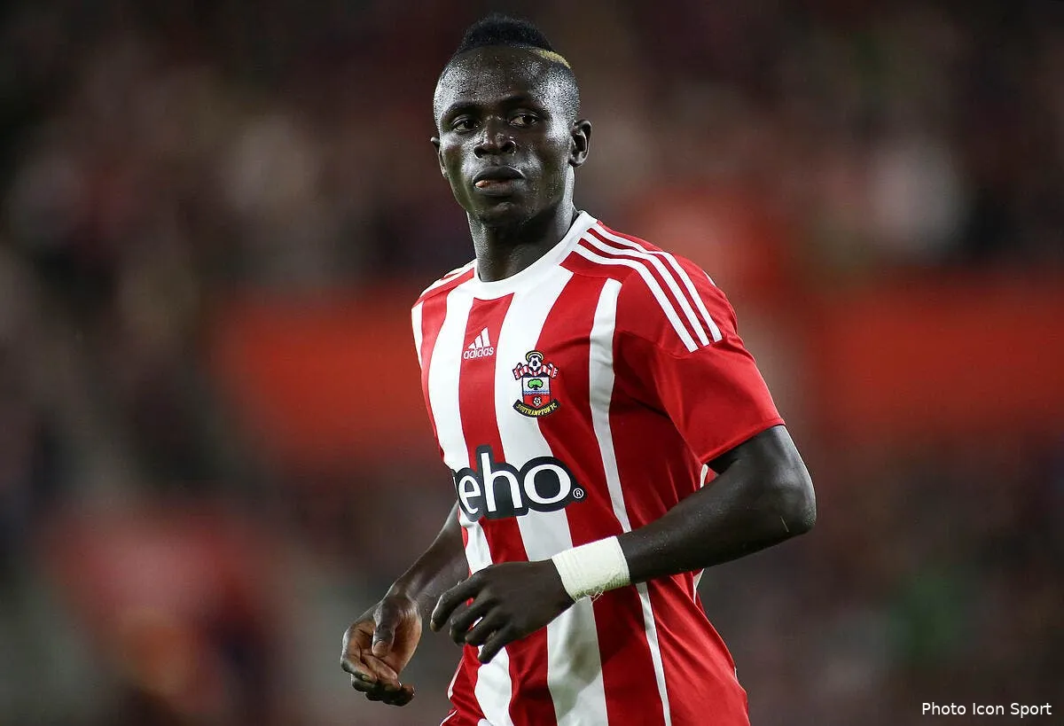 officiel sadio mane s engage avec liverpool iconsport bpi 200815 01 08147390