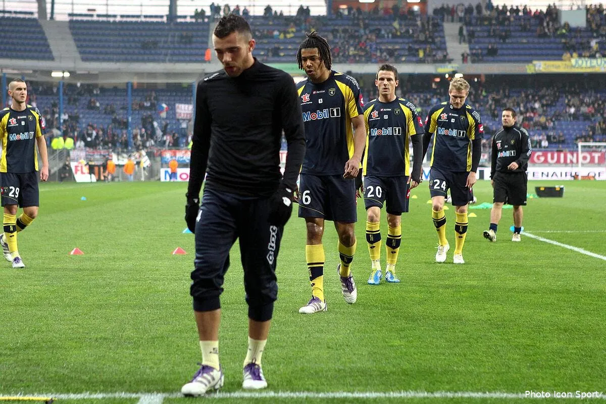 officiel sochaux fait signer osanga iconsport con 061111 05 0330529