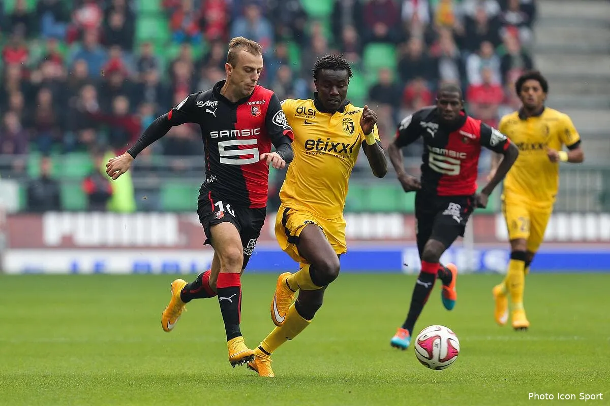 officiel souare signe a crystal palace iconsport vmi 261014 08 35102997