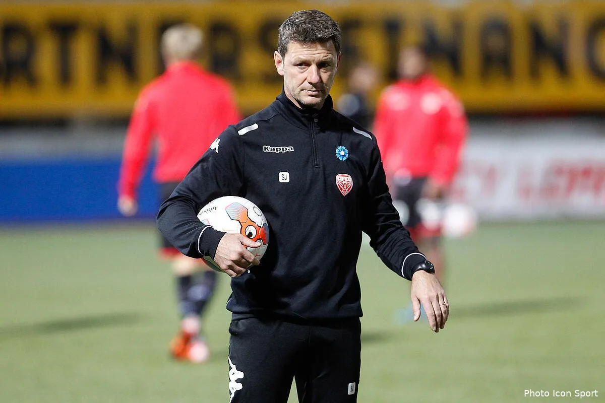 officiel stephane jobard nouvel entraineur de dijon icon mrv 091115 08 65256553