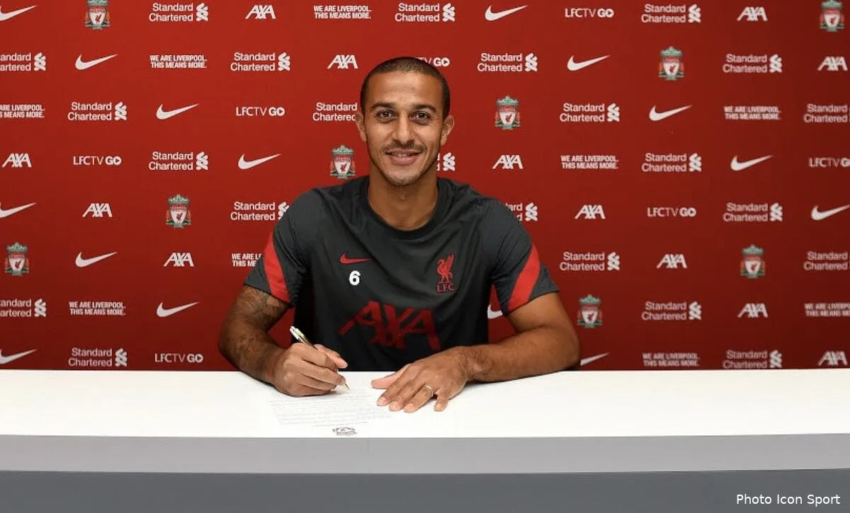 officiel thiago alcantara rejoint liverpool alcantara294489