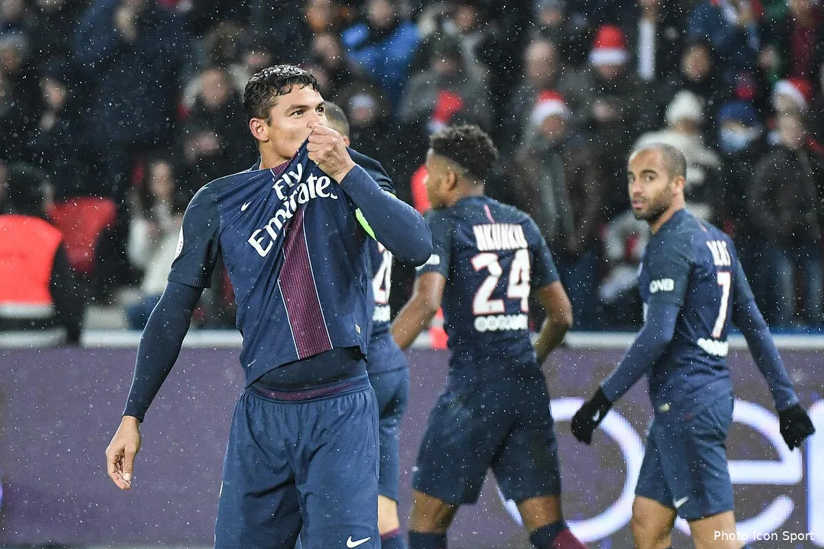 officiel thiago silva prolonge au psg thiago silva 21165216
