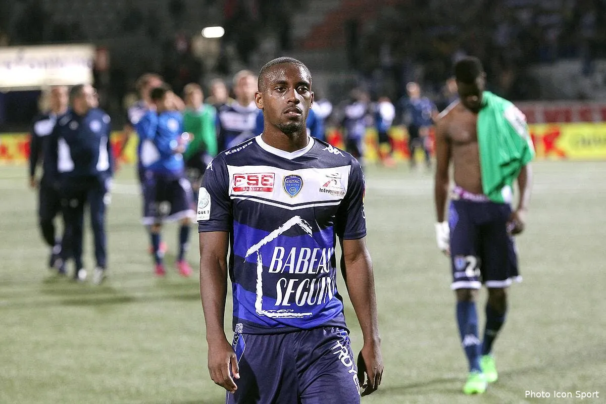 officiel troyes vend carole a galatasaray iconsport mrv 240415 05 07115095