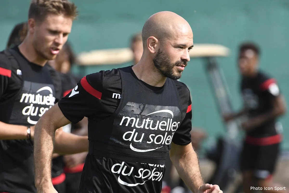 ogcn nice compte eliminer naples grace a l arbitre jallet 14189925