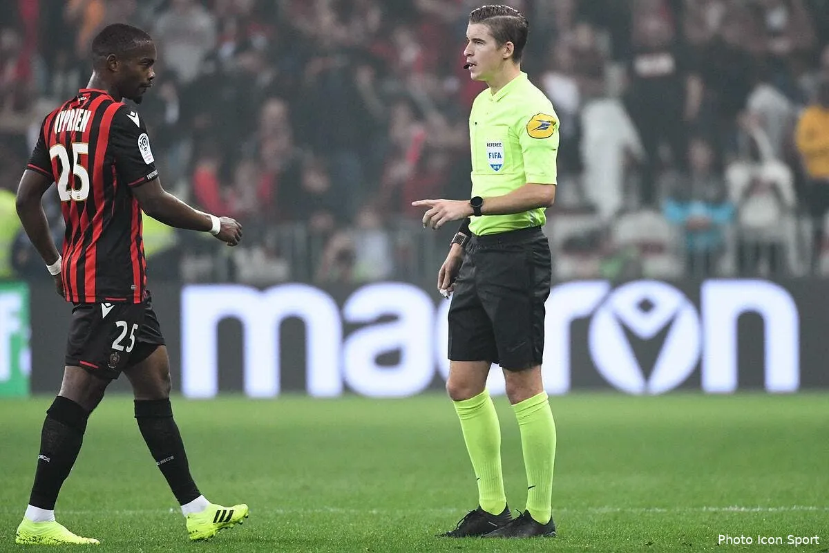 ogcn psg deux rouges polemiques letexier et la var en prennent pour leur grade icon pdz 181019 93 43267591