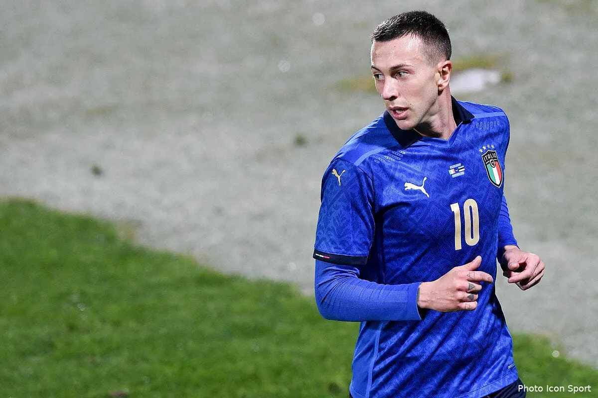 ol 3 8 me par an lyon negocie avec bernadeschi icon sipausa 31399305 299543