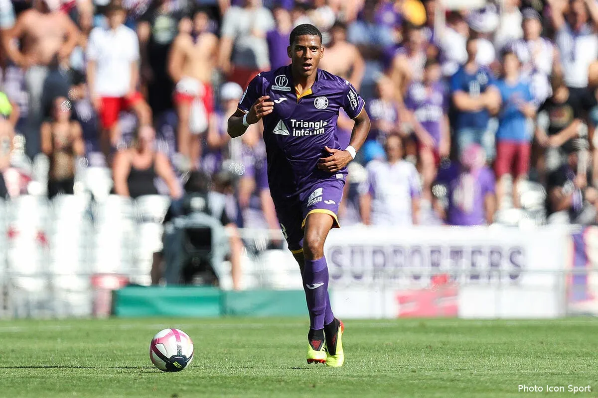 ol 4 grands clubs dont l ol adorent ce defenseur de l1 au mercato icon blo 190818 11 68236113