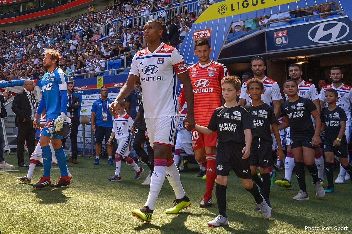 ol annonce a west ham marcelo s est fait calmer cash iconsport icon bap 120818 93 161227885