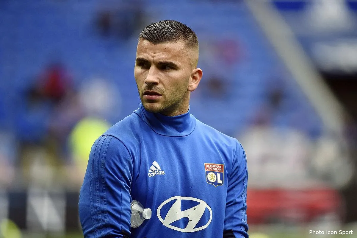 ol anthony lopes deteste hors de lyon il frappe fort quand meme iconsport icon laf 140418 05 02216143
